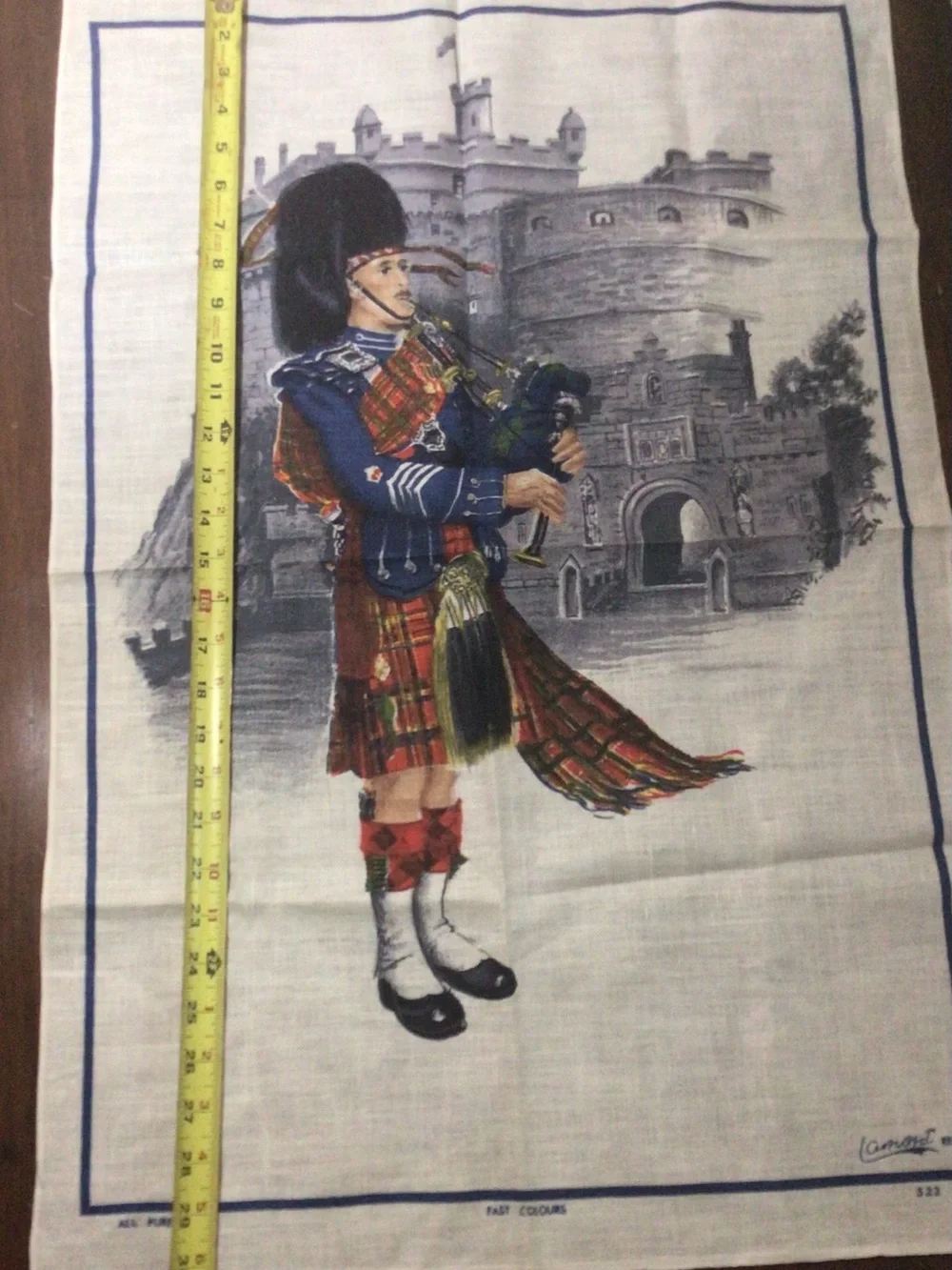 Vintage LAMONT Scotland Linen Tea Towel Royal Scots Dragoon Guard Bagpipe UNUSED